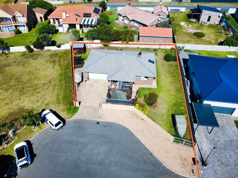 3 Bedroom Property for Sale in Stilbaai Wes Western Cape